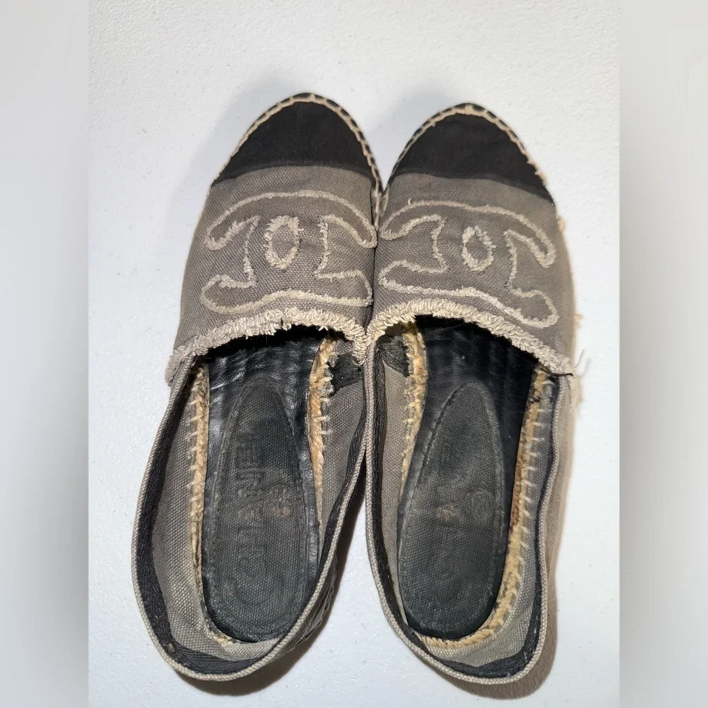 Chanel Grey and Black Canvas Espadrilles Size 38 ( 7.5 US )